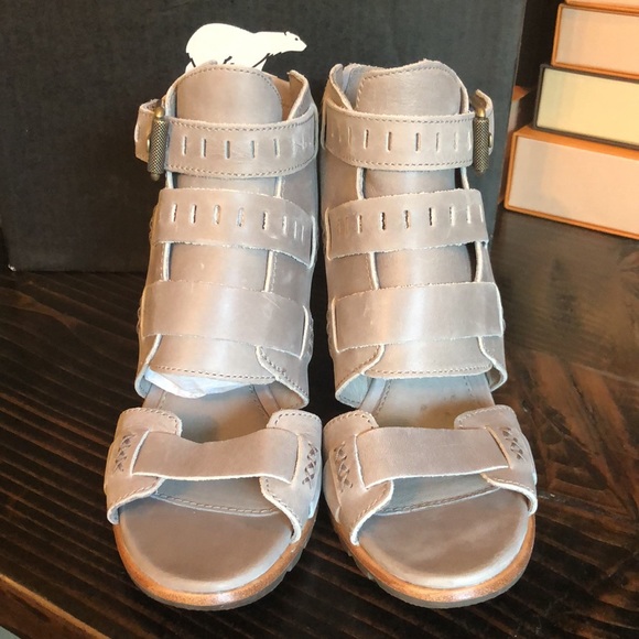 NWT Sorel Nadia Buckle Sandals in Kettle - Picture 4 of 17
